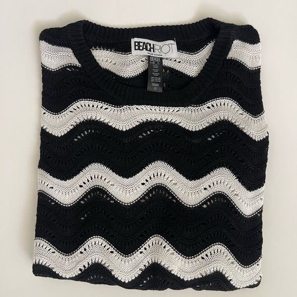 Size medium Beach Riot Beach Sweater - Picture 6 of 6